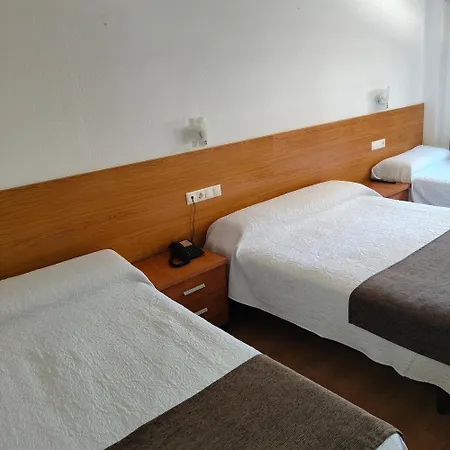 Hostal Adelia-3